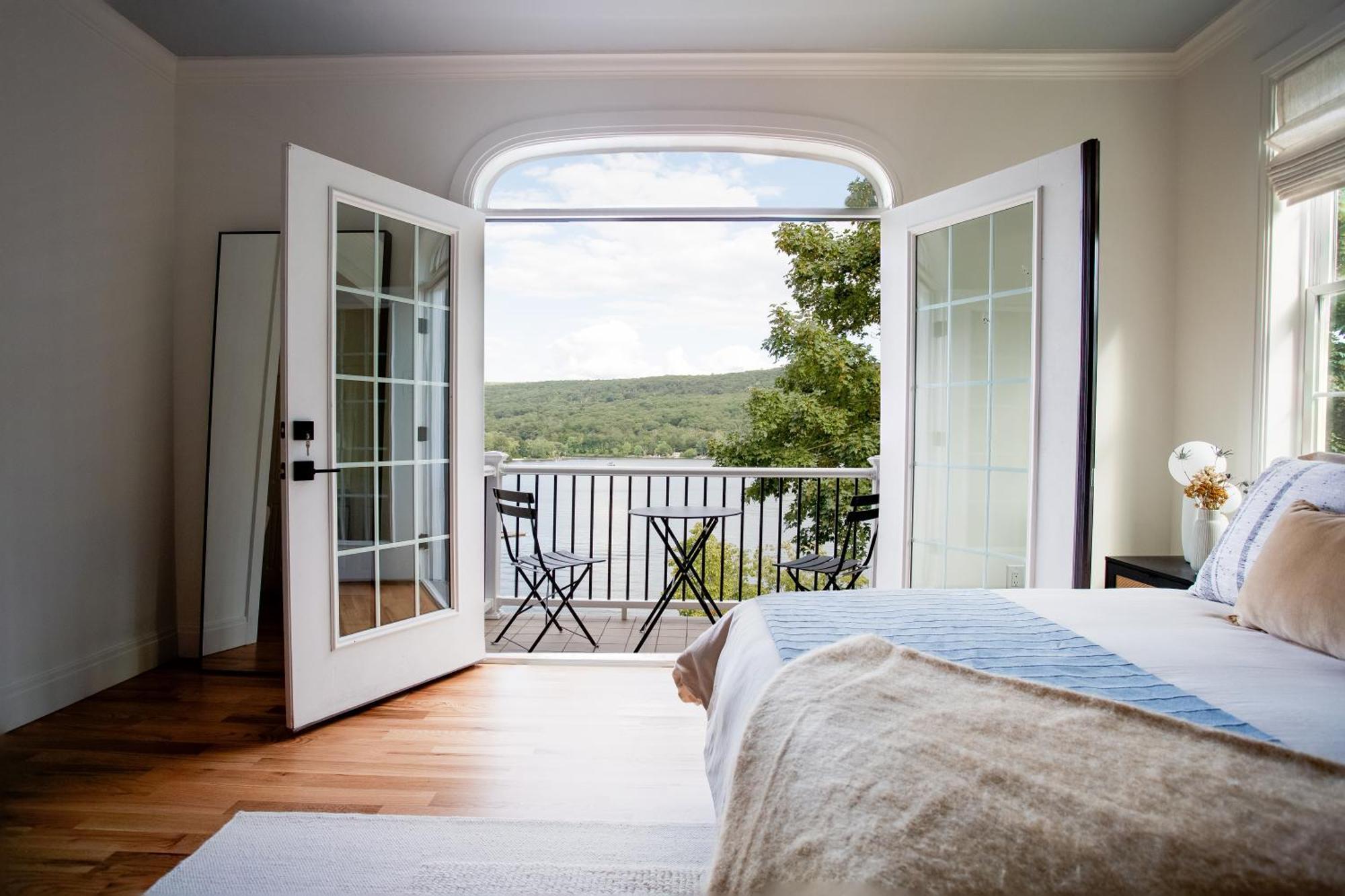 Lakeview House - Hot Tub - Firepit - Stunning Views - Spacious Deck - Cozy Living Room - Bar Greenwood Lake Экстерьер фото