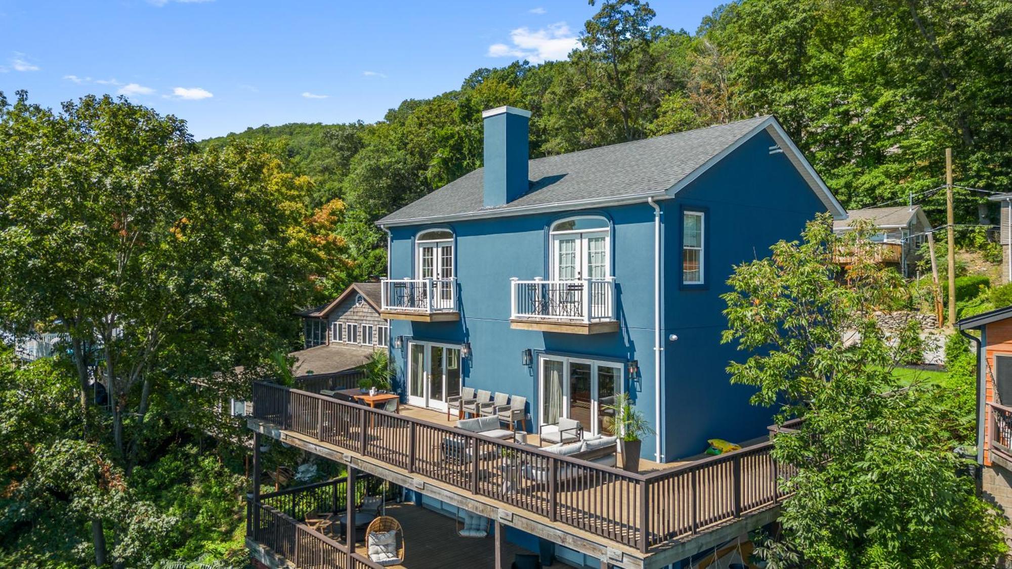 Lakeview House - Hot Tub - Firepit - Stunning Views - Spacious Deck - Cozy Living Room - Bar Greenwood Lake Экстерьер фото